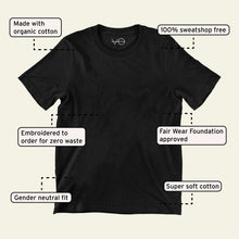 Laden Sie das Bild in den Galerie-Viewer, VO besticktes Kinder-T-Shirt (Unisex)
