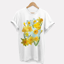 Laden Sie das Bild in den Galerie-Viewer, Daffodils T-Shirt (Unisex)