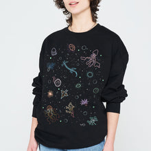 Laden Sie das Bild in den Galerie-Viewer, Du bist nur so hübsch wie die Art und Weise, wie du Tiere behandelst Sweatshirt (Unisex)