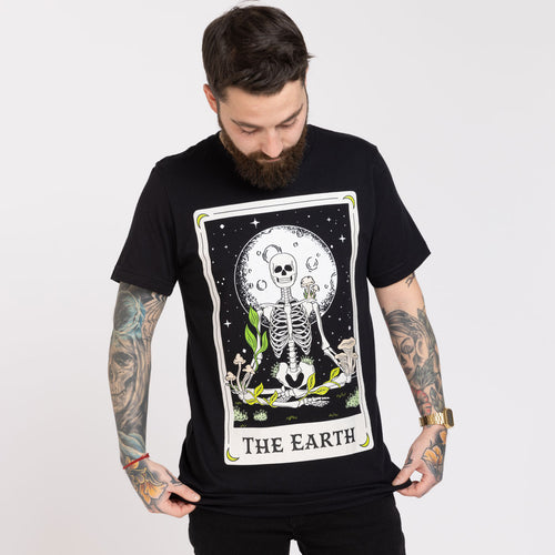 Le T-shirt végétalien du Tarot de la Terre (Unisexe)
