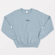 Laden Sie das Bild in den Galerie-Viewer, VO Besticktes ethisches veganes Sweatshirt (Unisex)