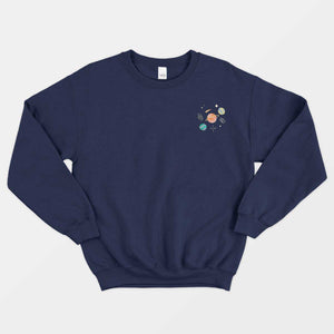 Ethisch-veganes Sweatshirt mit bunten Bienen, bestickt (Unisex)