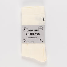 Laden Sie das Bild in den Galerie-Viewer, Livin&#39; Life On The Veg Socken (Unisex)